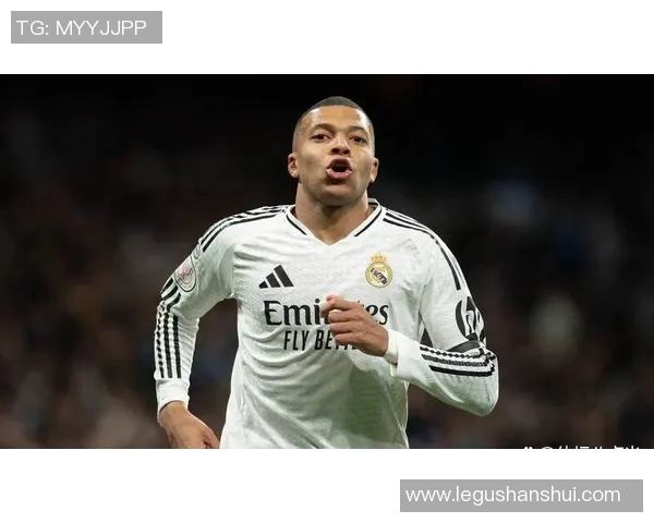 昔日足球传奇人物回顾与影响力分析 昔日足球传奇人物回顾与影响力分析